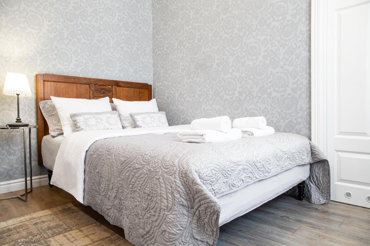Househost Apartment :Zacisze Street Красков Екстериор снимка