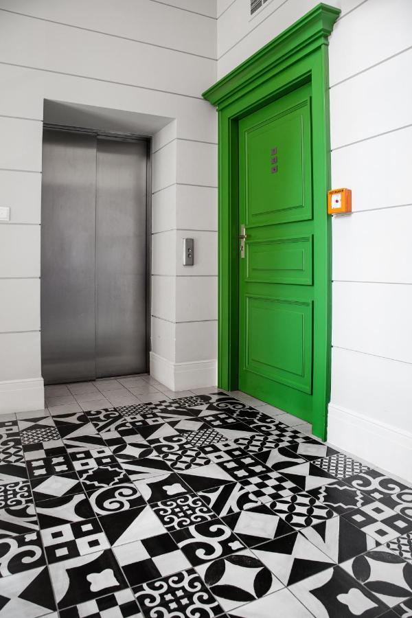 Househost Apartment :Zacisze Street Красков Екстериор снимка