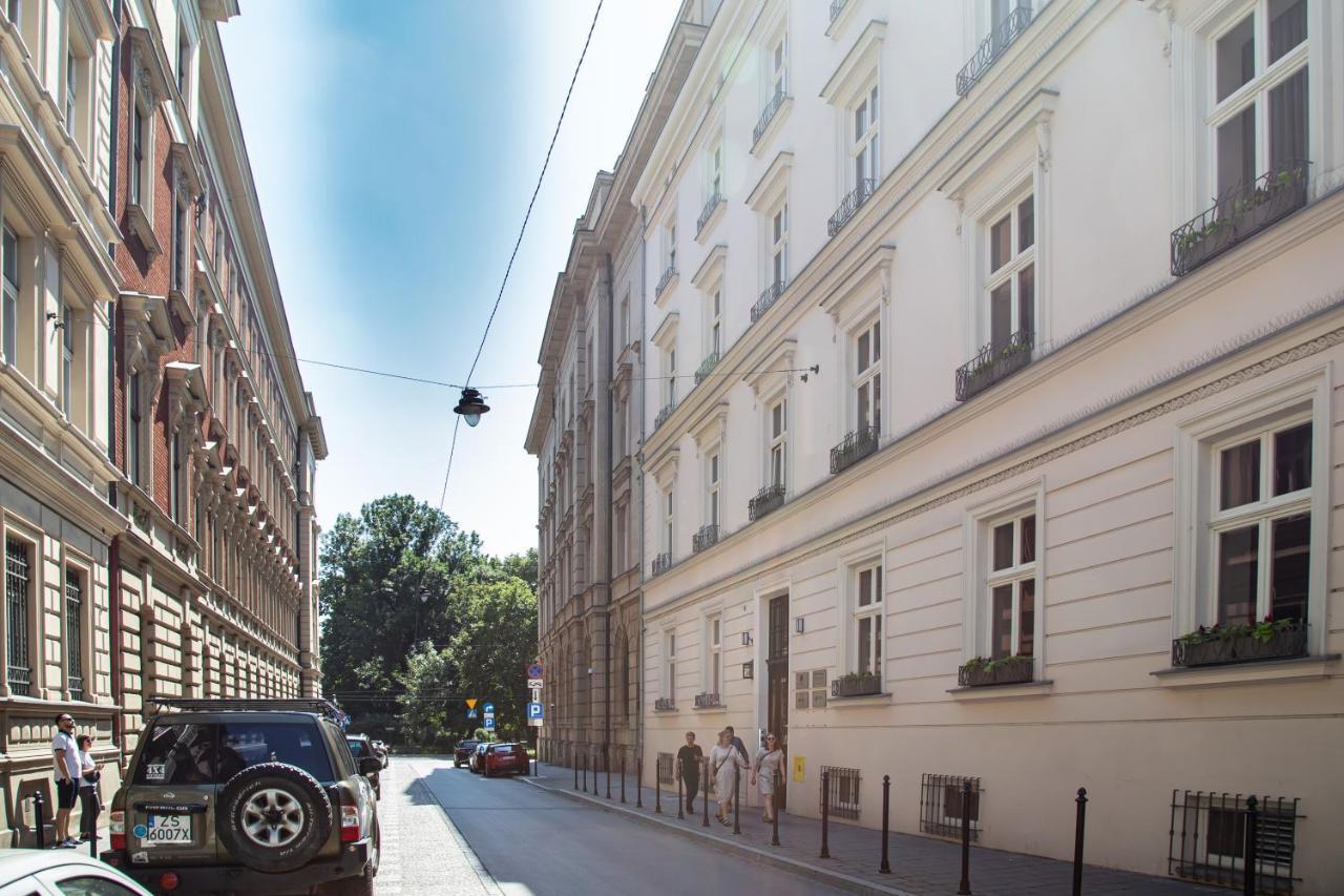 Househost Apartment :Zacisze Street Красков Екстериор снимка